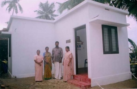 Eines der vier von der Spende erbauten Häuser in Kerala