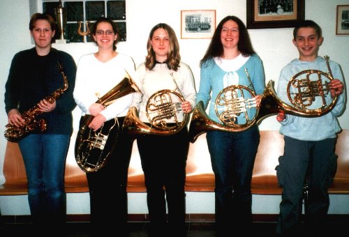 Unsere Saxophonistin Pia mit dem/n Hornist(innen): Katja, Anja, Katharina, Philipp