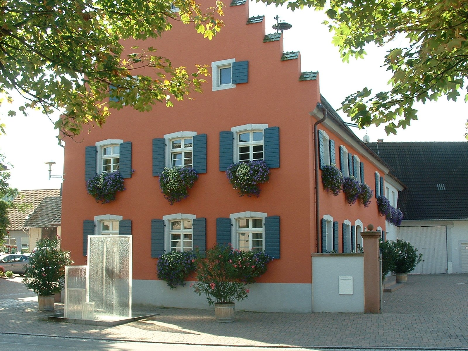 Rathaus Gottenheim 2001